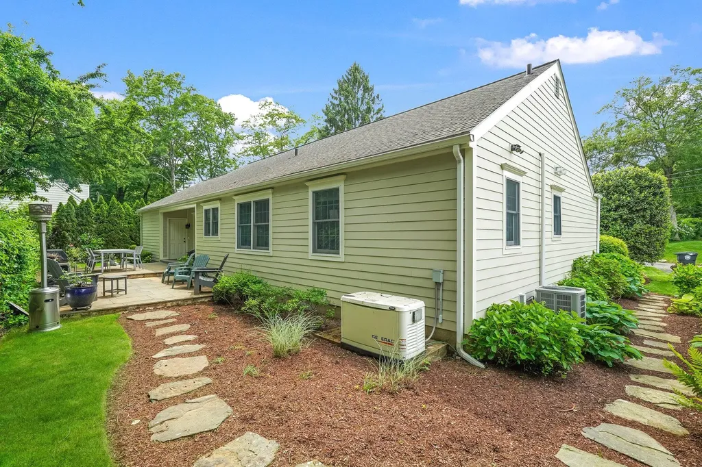 43 Bellain Avenue Harrison NY 10528
