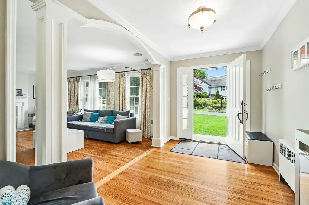 43 Bellain Avenue Harrison NY 10528