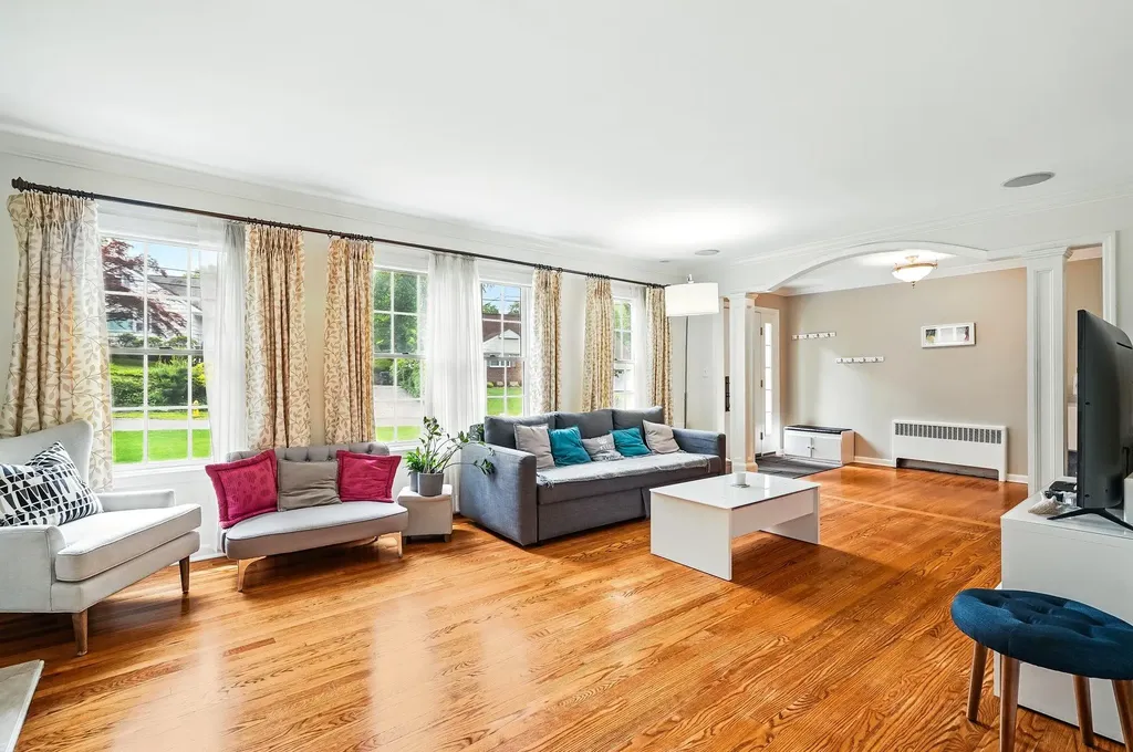 43 Bellain Avenue Harrison NY 10528