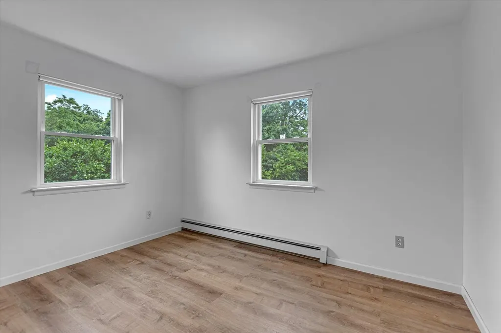 5 Michelle Lane Selden NY 11784