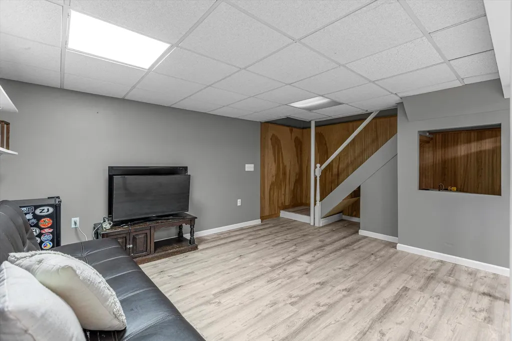 5 Michelle Lane Selden NY 11784