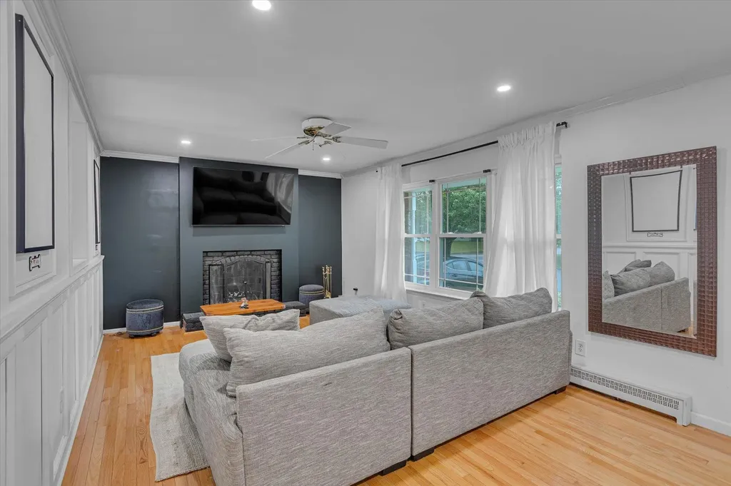 5 Michelle Lane Selden NY 11784