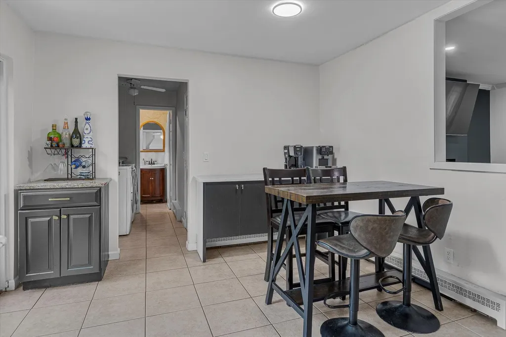 5 Michelle Lane Selden NY 11784