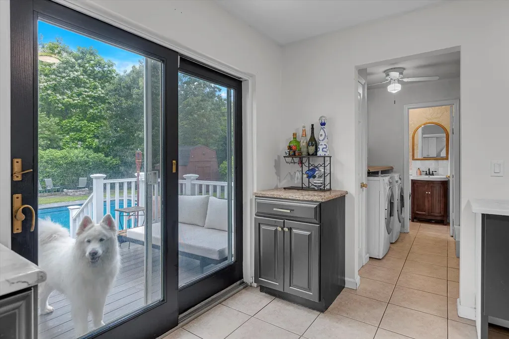 5 Michelle Lane Selden NY 11784