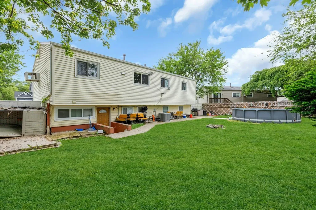 23 Berkeley Avenue Selden NY 11784