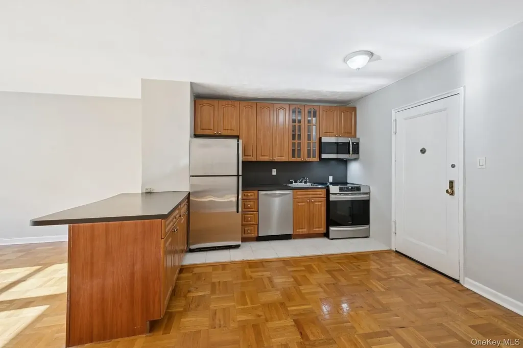 162-21 Powells Cove Boulevard Beechhurst NY 11357