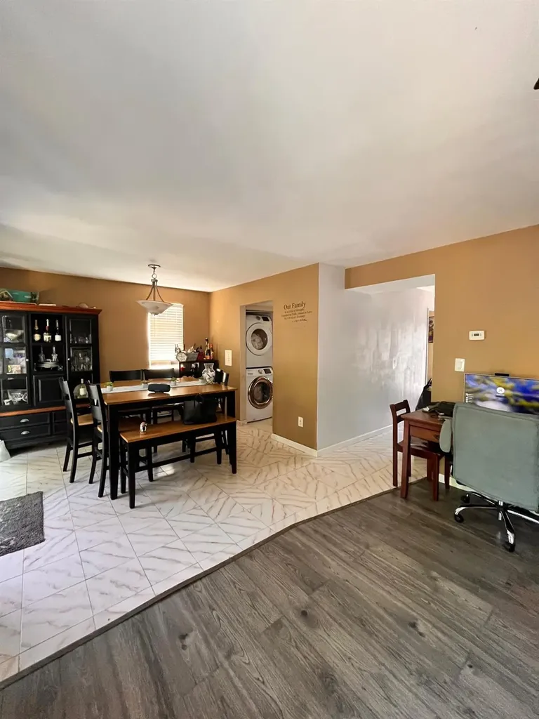 48 Marc Court Bay Shore NY 11706