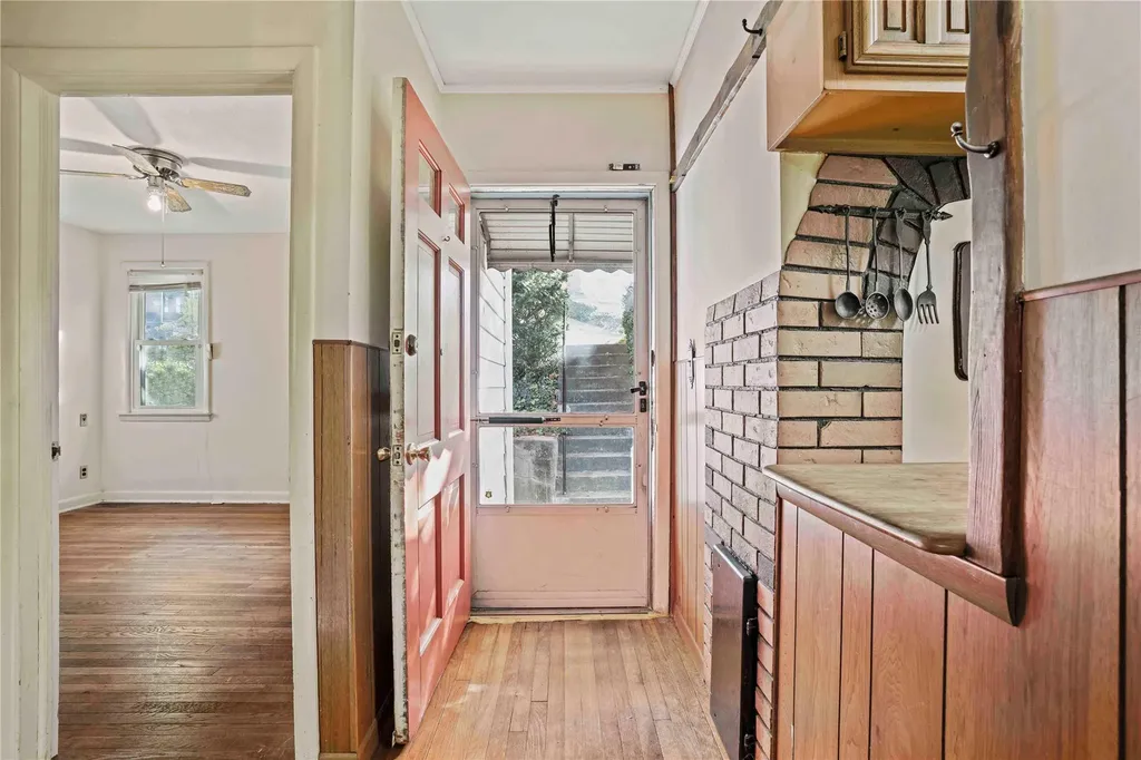 87 (aka 89) Arthur Place Yonkers NY 10701