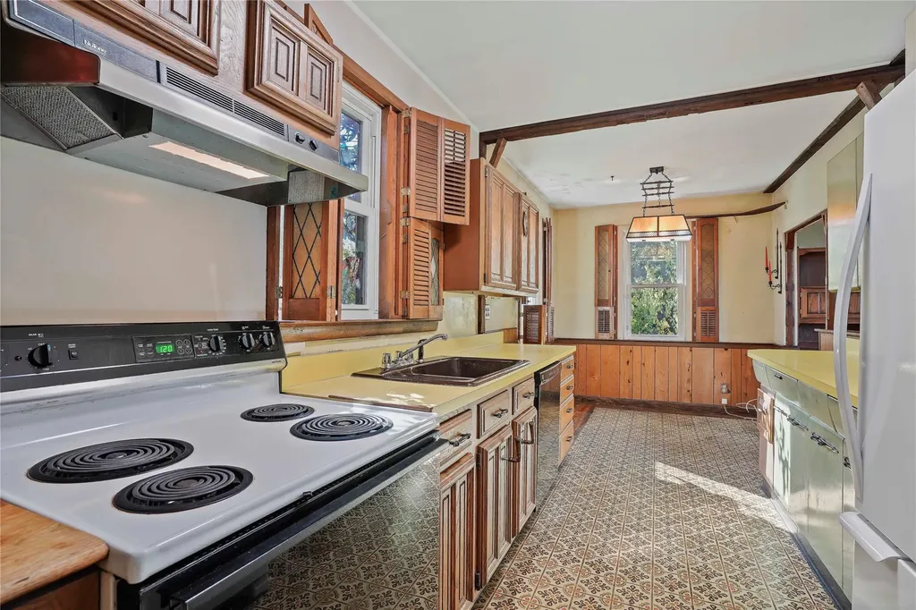 87 (aka 89) Arthur Place Yonkers NY 10701