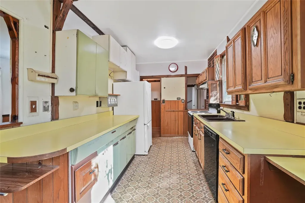 87 (aka 89) Arthur Place Yonkers NY 10701