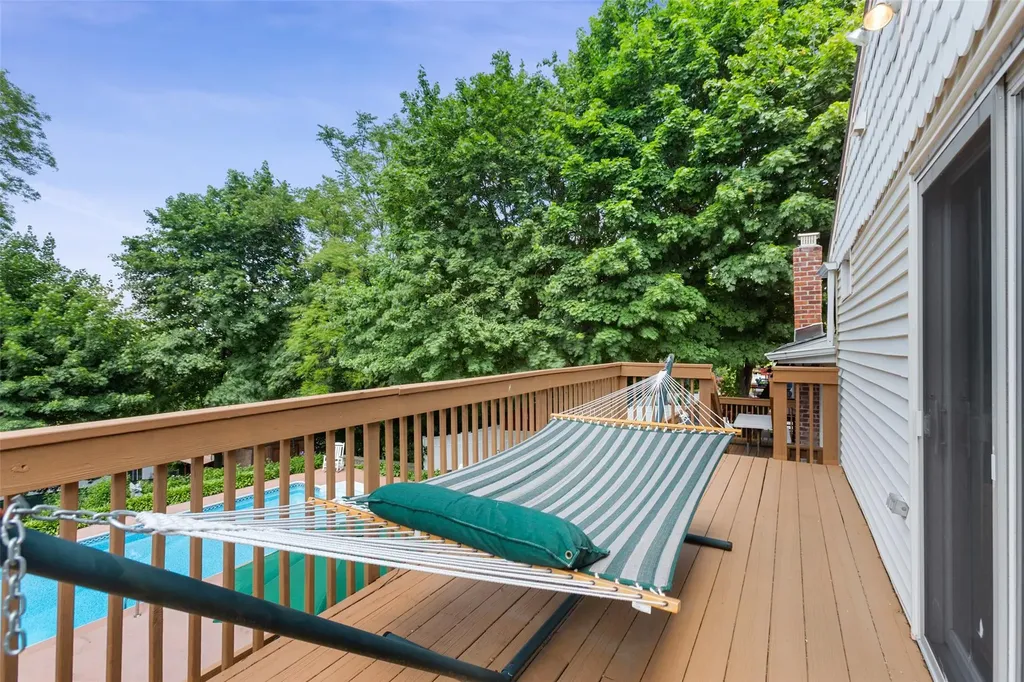 16 Valleyview Road Elmsford NY 10523