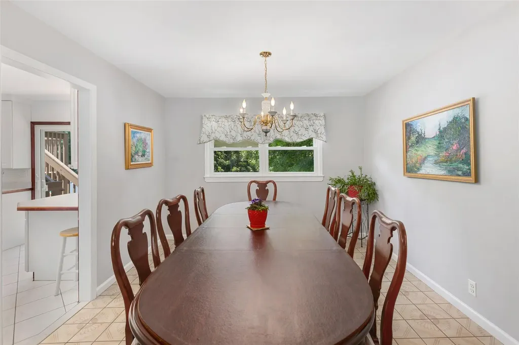 16 Valleyview Road Elmsford NY 10523
