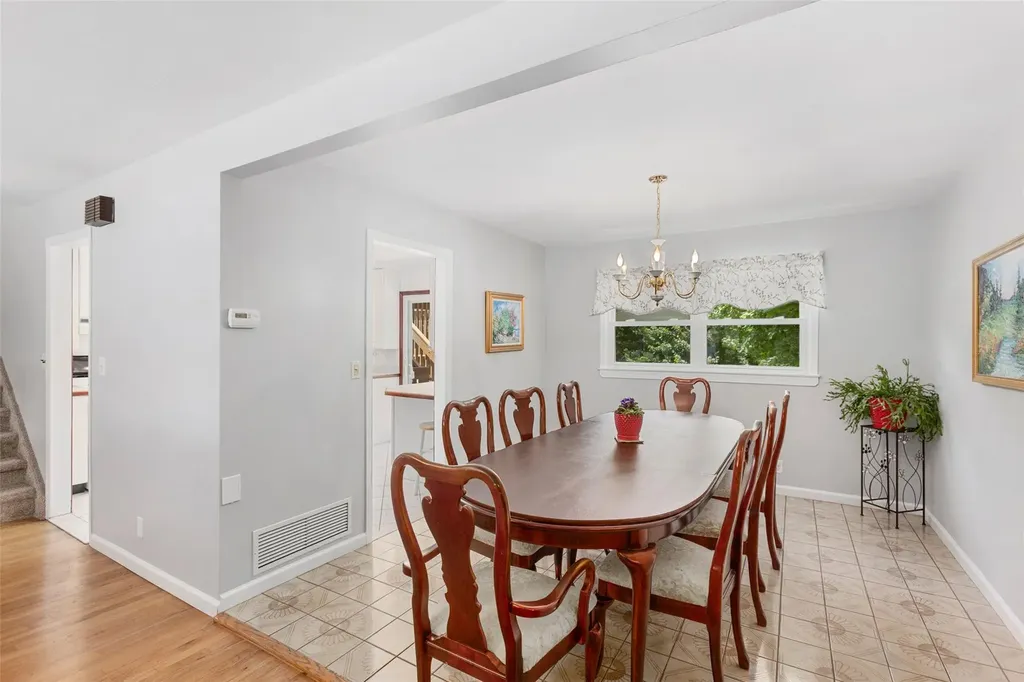 16 Valleyview Road Elmsford NY 10523