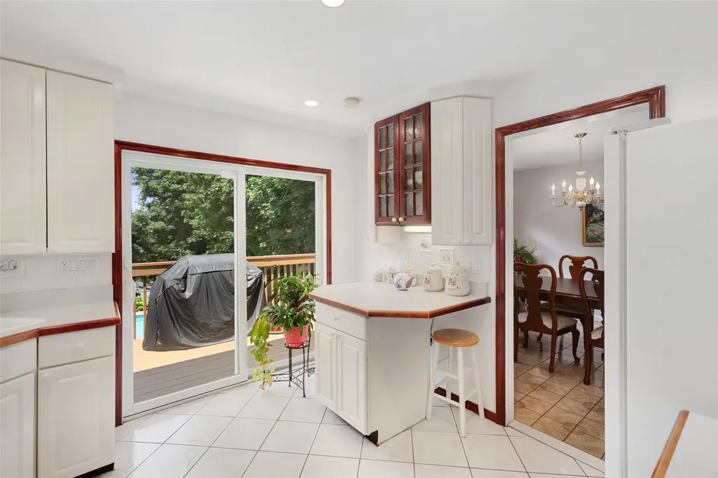 16 Valleyview Road Elmsford NY 10523