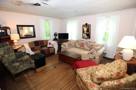 12 Henderson Road Fremont NY 12741
