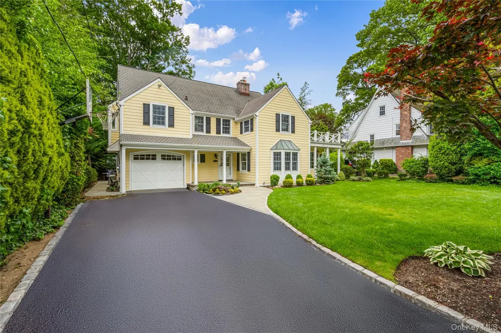 74 Eakins Road Manhasset NY 11030