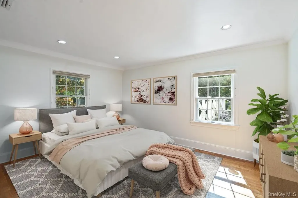 74 Eakins Road Manhasset NY 11030
