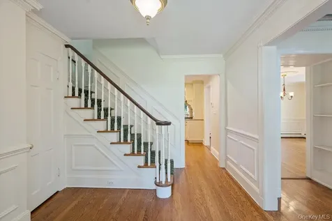 74 Eakins Road Manhasset NY 11030