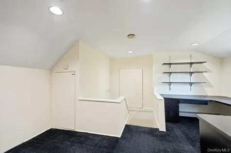 74 Eakins Road Manhasset NY 11030