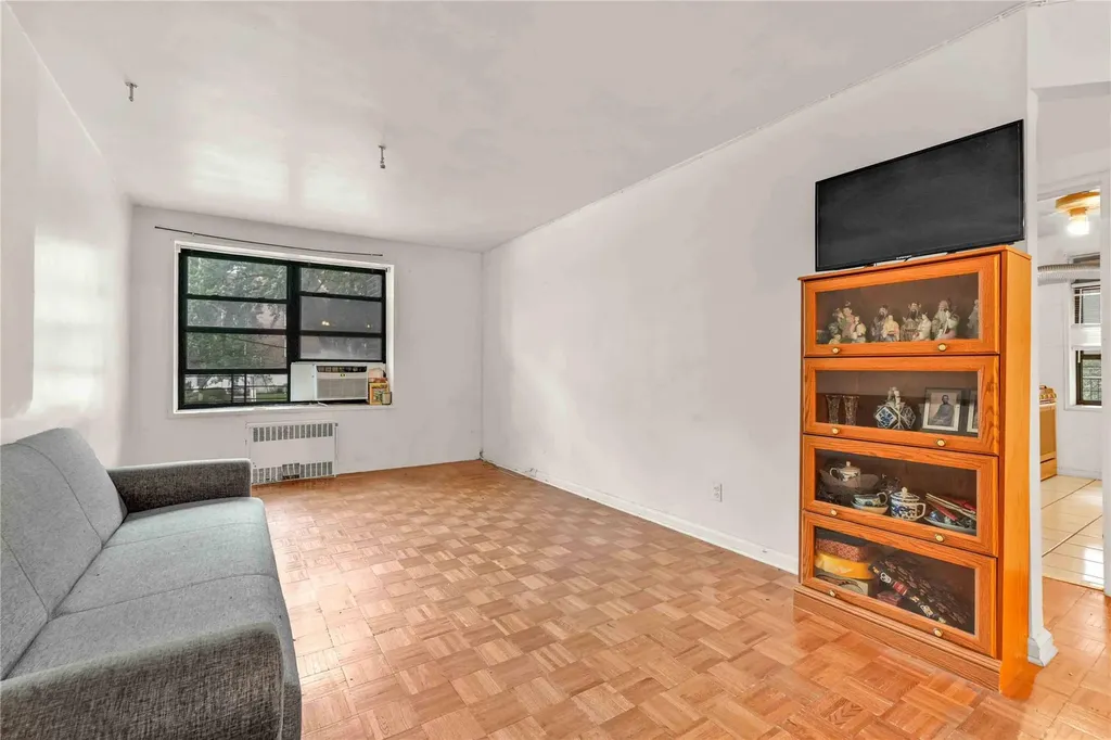 142-21 26th Avenue Flushing NY 11354