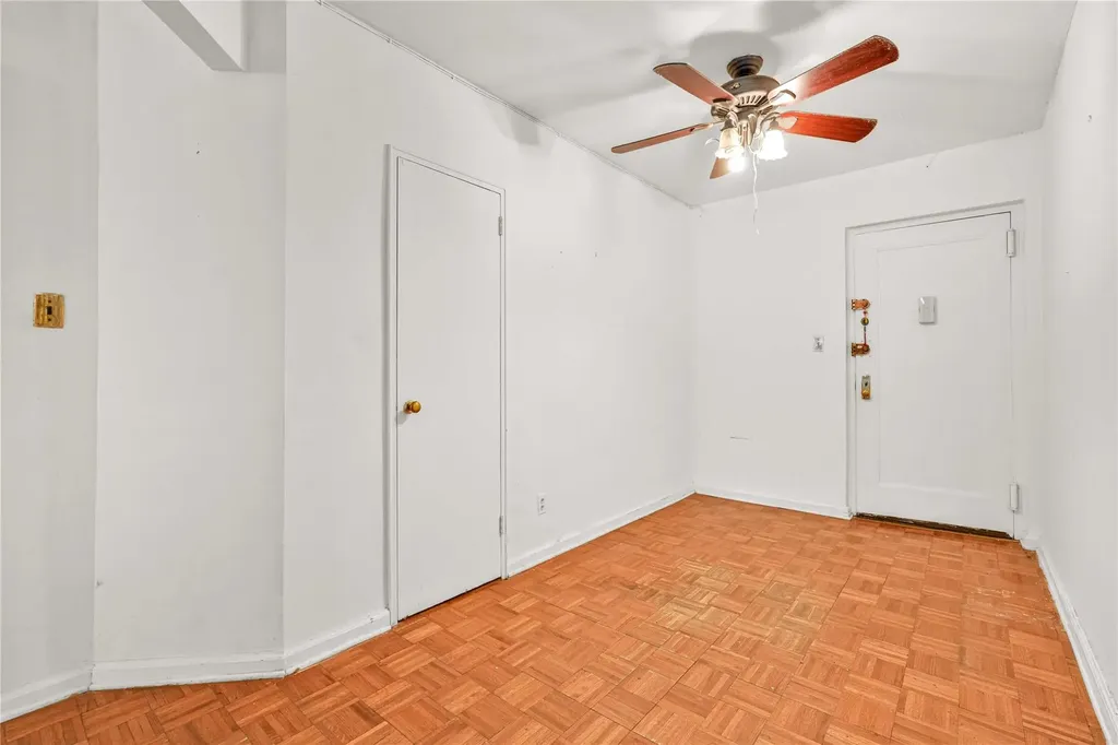 142-21 26th Avenue Flushing NY 11354