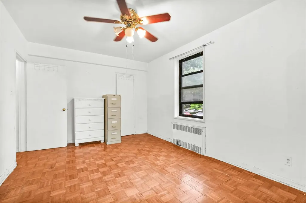 142-21 26th Avenue Flushing NY 11354