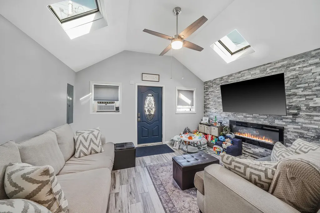 1203 Cross Bay Boulevard Broad Channel NY 11693