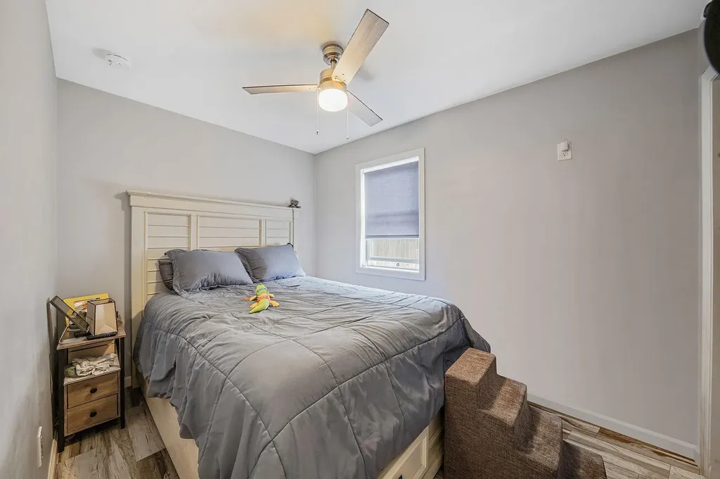 1203 Cross Bay Boulevard Broad Channel NY 11693