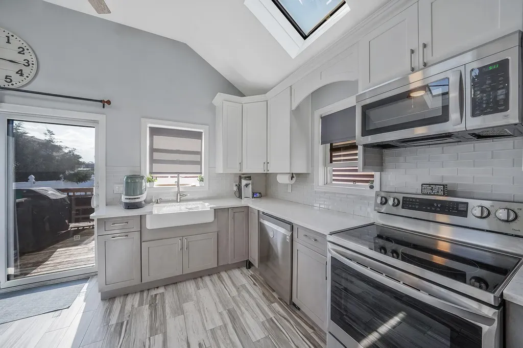 1203 Cross Bay Boulevard Broad Channel NY 11693
