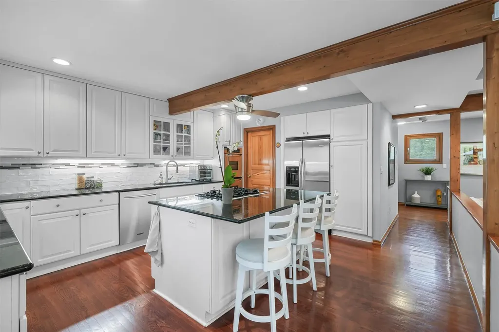 6 Deer Ridge Road Mount Kisco NY 10549