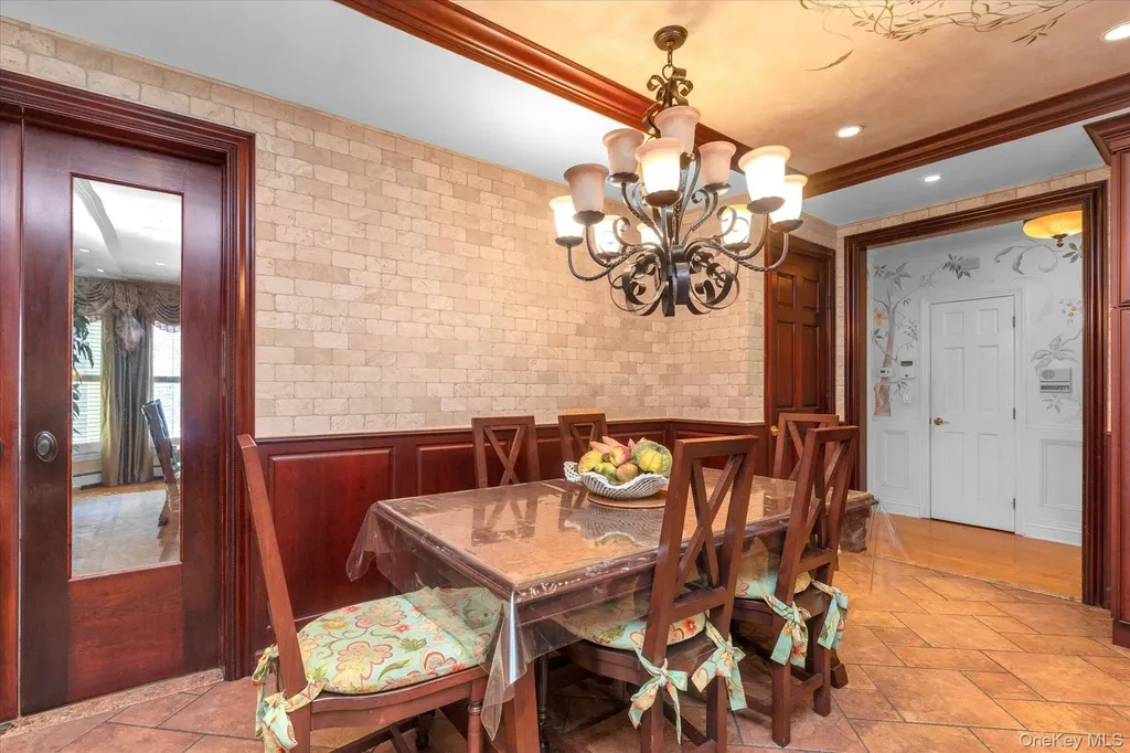 4 Point Crescent Malba NY 11357