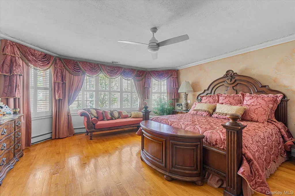 4 Point Crescent Malba NY 11357