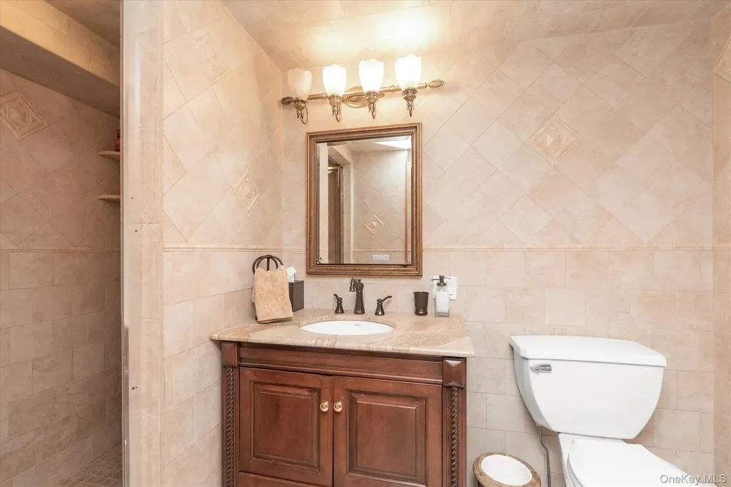 4 Point Crescent Malba NY 11357