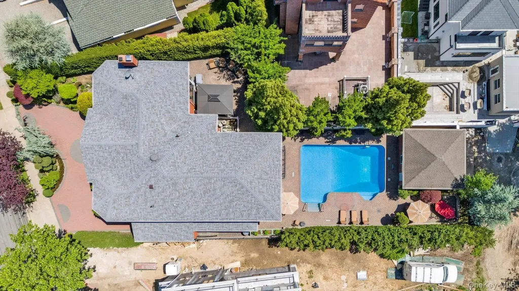 4 Point Crescent Malba NY 11357