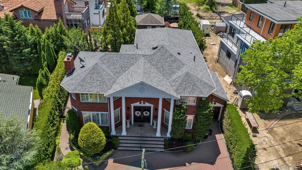 4 Point Crescent Malba NY 11357
