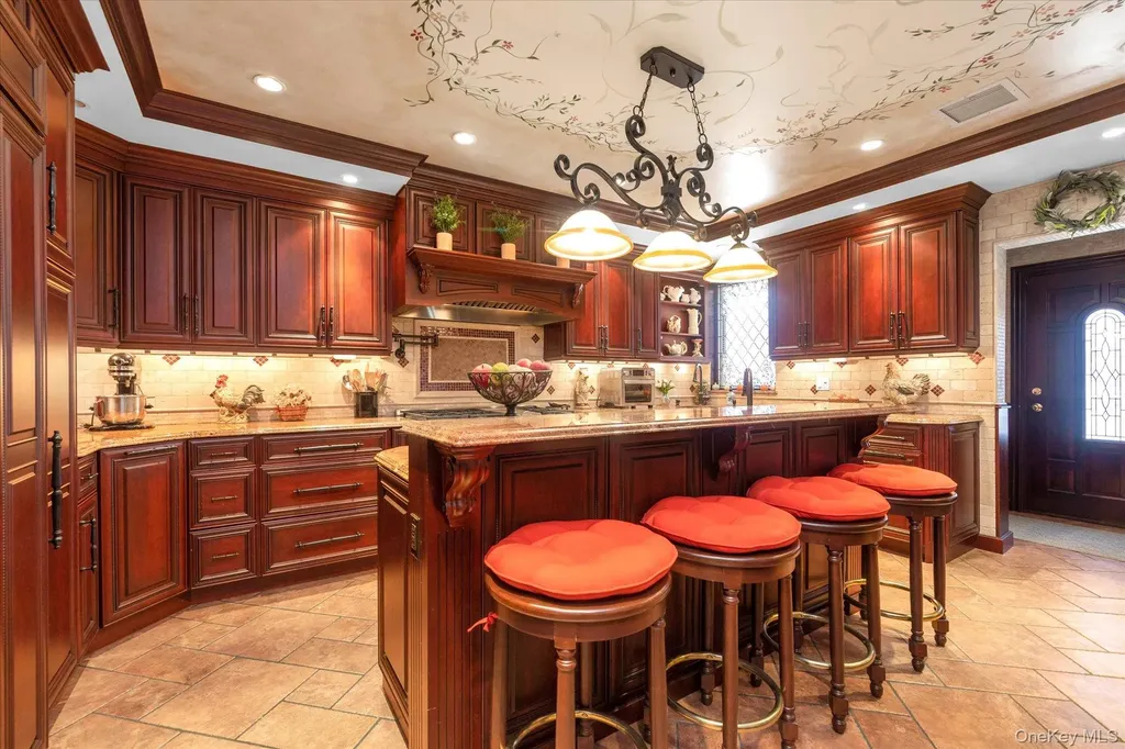 4 Point Crescent Malba NY 11357