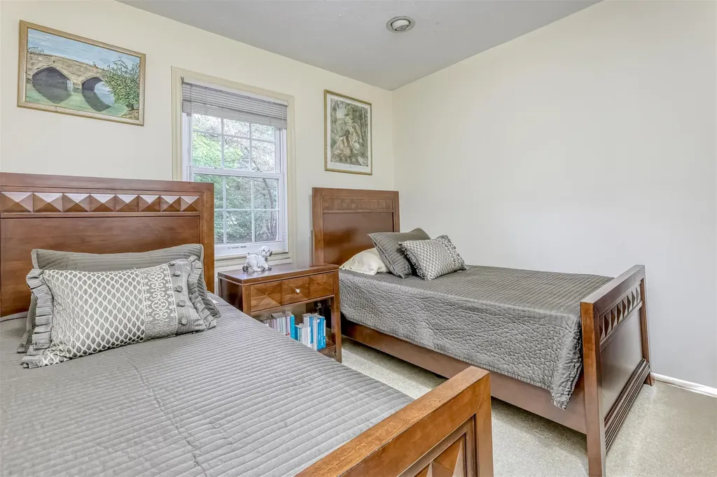 11 Kings Gate Road Suffern NY 10901