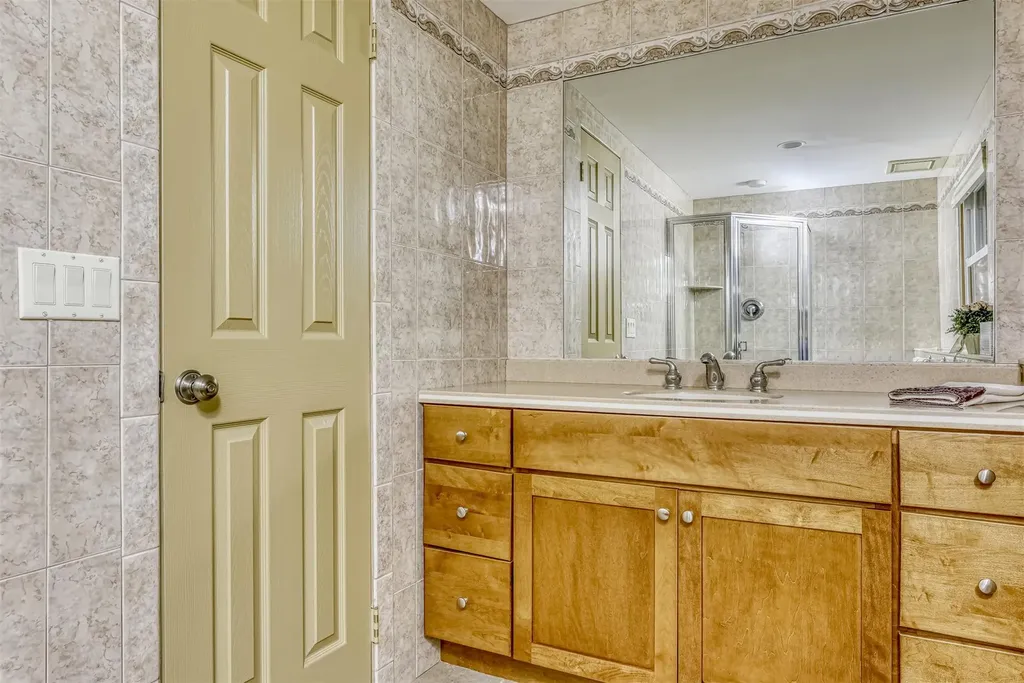11 Kings Gate Road Suffern NY 10901