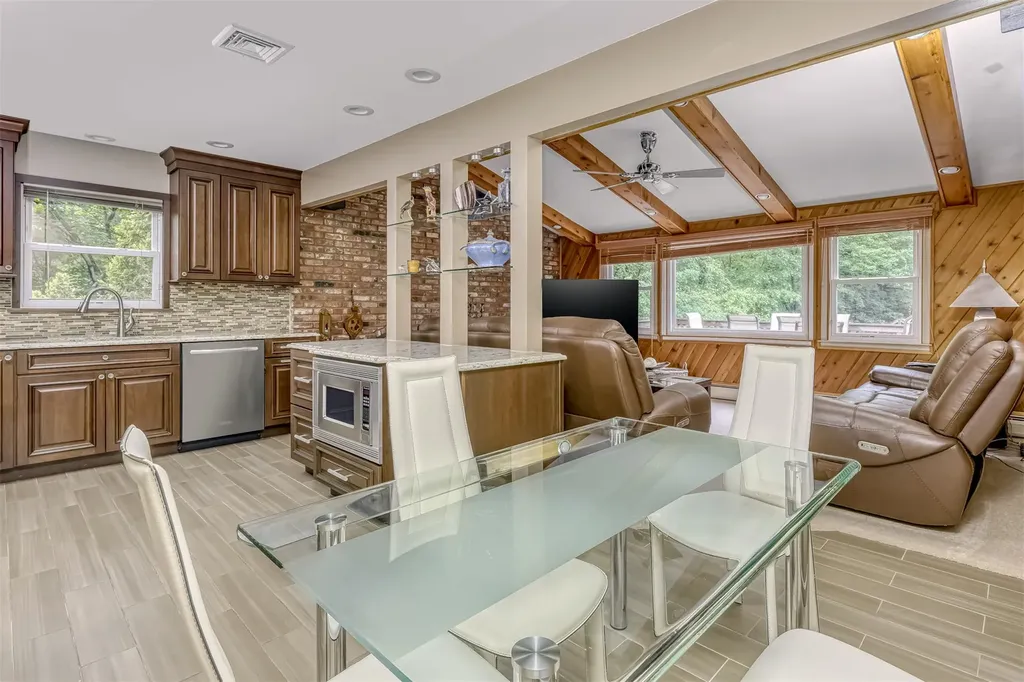 11 Kings Gate Road Suffern NY 10901
