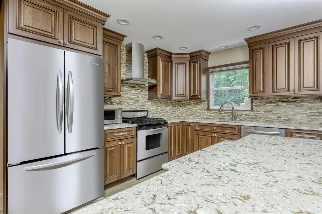 11 Kings Gate Road Suffern NY 10901