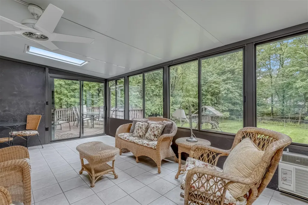 11 Kings Gate Road Suffern NY 10901