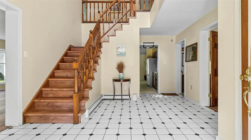 87 Mill Street Wallkill NY 12589
