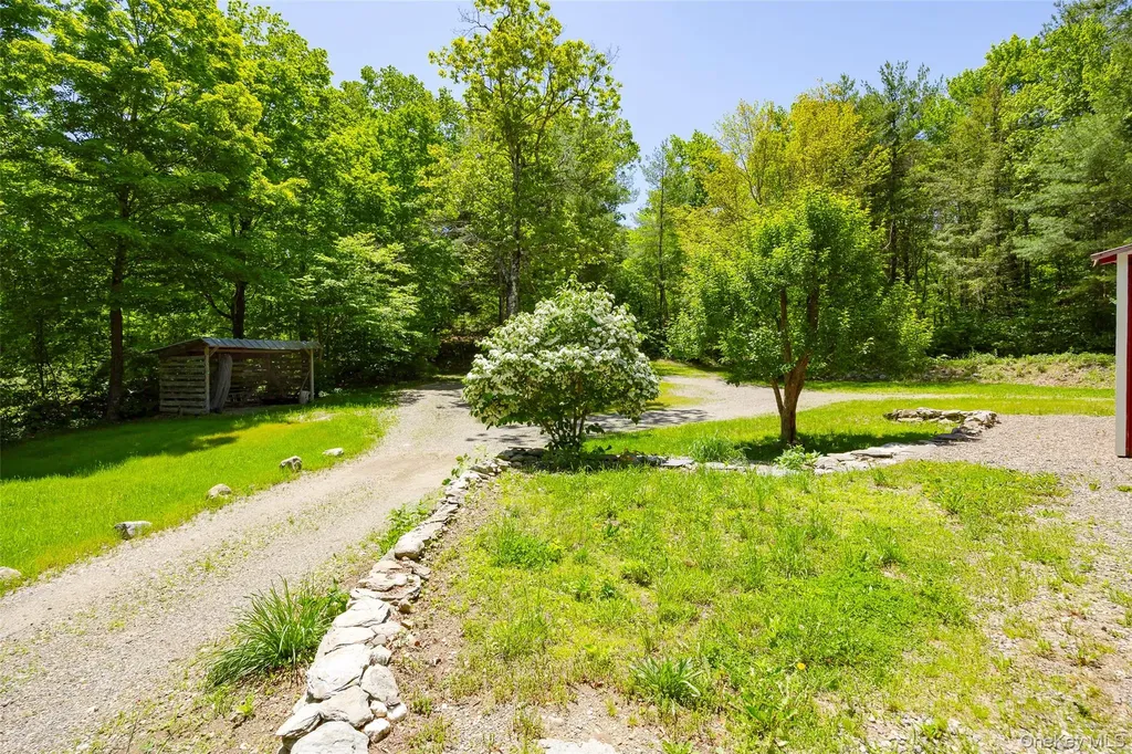 107 Near Road Red Hook NY 12571