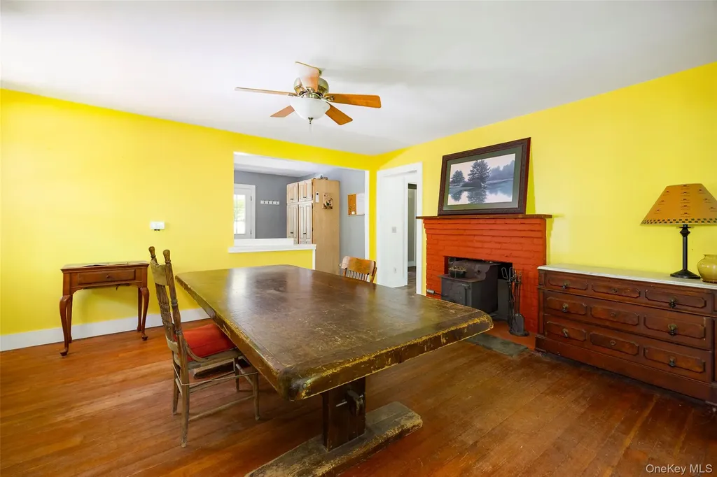 107 Near Road Red Hook NY 12571