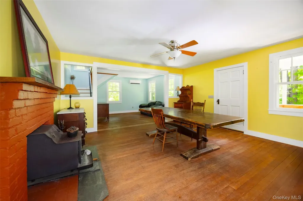 107 Near Road Red Hook NY 12571