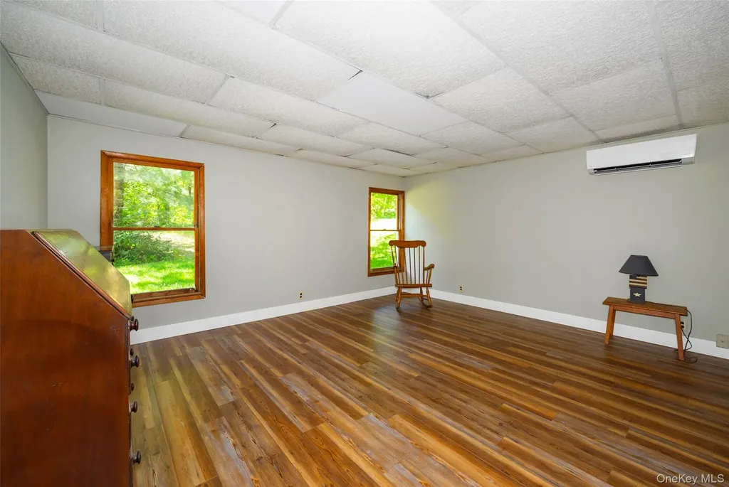 107 Near Road Red Hook NY 12571