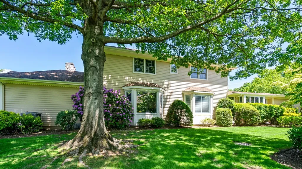 113 Firestone Circle Roslyn NY 11576
