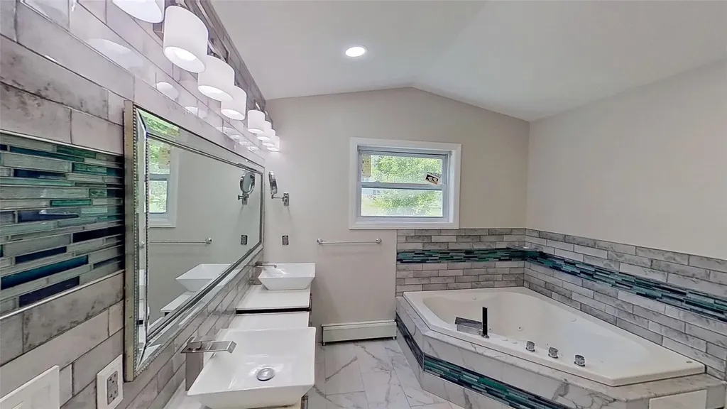 30 Stephanie Lane Poughkeepsie NY 12603