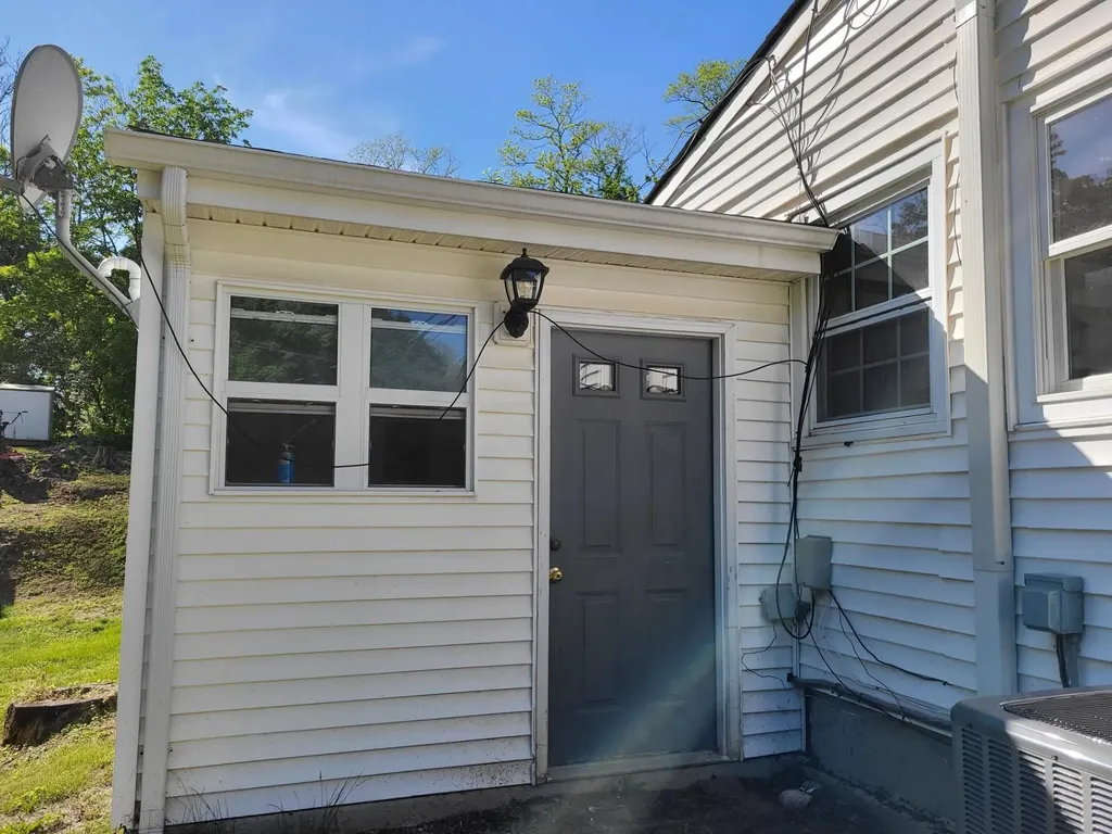 30 Stephanie Lane Poughkeepsie NY 12603