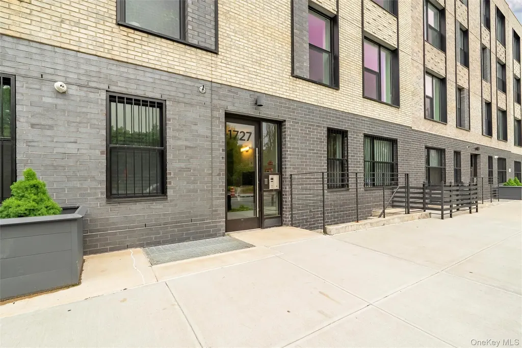 1727 Lacombe Avenue Bronx NY 10473